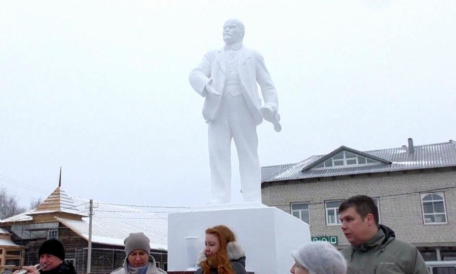 В Каргополе после реставрации открыли памятник Владимиру Ильичу Ленину