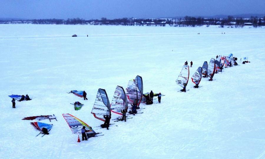 В Онеге состоялся Кубок Поморья по зимнему виндсёрфингу