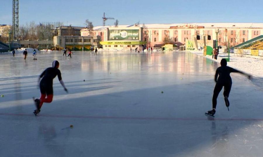 В Архангельске проходят Чемпионат и Первенство области по конькобежному спорту