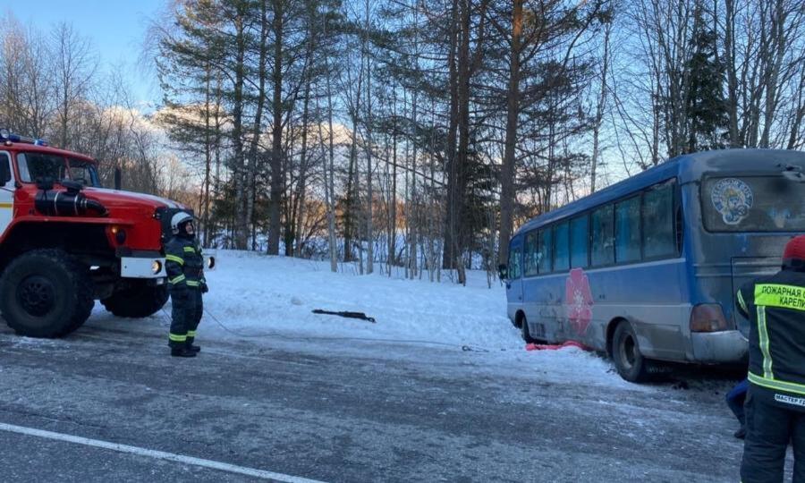 В Карелии в ДТП попал автобус с детьми из Северодвинска — 11 человек пострадали
