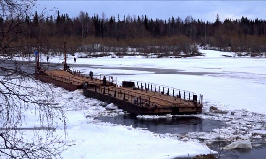 В Мезенском районе демонтировали понтонный мост