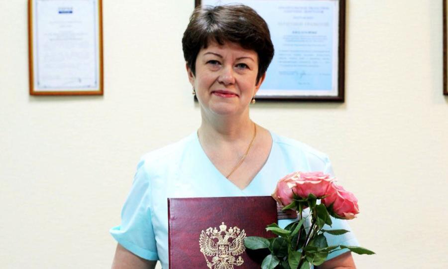 Руководство Первой горбольницы Архангельска отметило благодарностью медсестру Елену Евдокимову